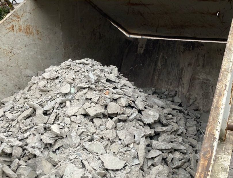 jede Menge Bauschutt